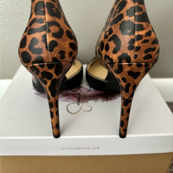 Jessica Simpson Pumps Size 8M - Picture 5 of 6